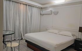 Lata Hotel